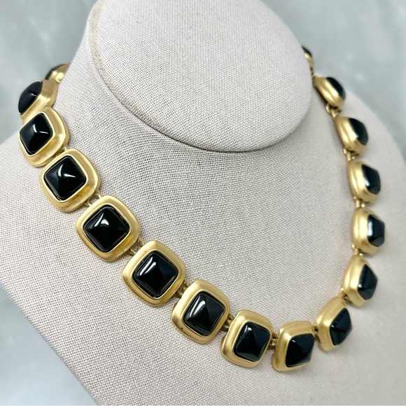 Anne Klein Vintage 90s Y2K Matte Gold Tone Black Necklace - Picture 2 of 6